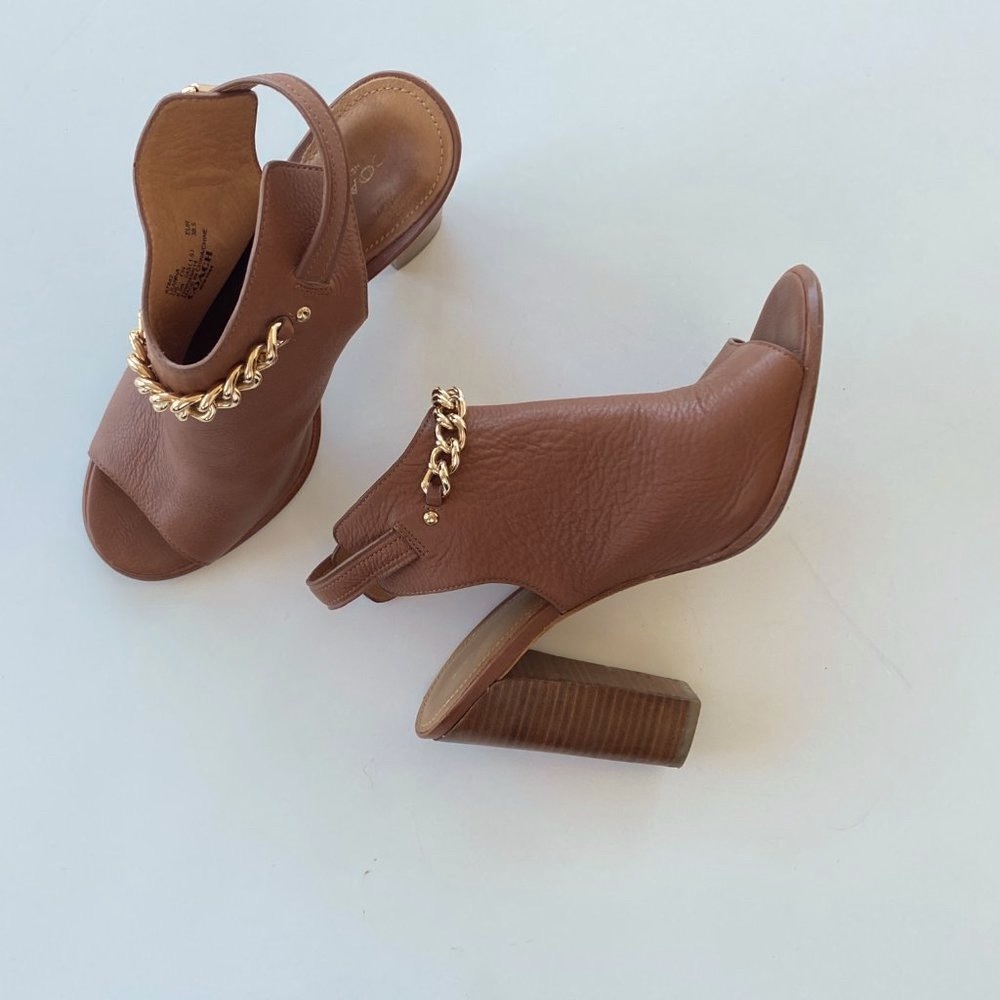 *COACH* / Leanna Slingback Gold Chain High Heels / Sz 8 - Picture 4 of 7